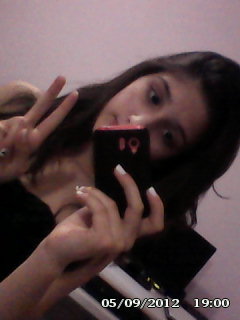 Ame quem você é!
E ame os outros como eles são!
Pense sobre isso e seja FELIZ!