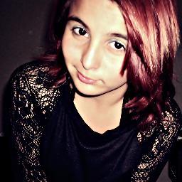 Soolteira; Medrosa; Feliz; Se'precisar Idiota; Feia; as vezes'chata; amo ouvir musica, ciumenta por de'maais 
Cruzeirp - sp  http://t.co/A590NAOkCY