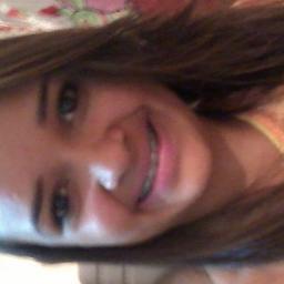 Eu sou assim ..Ninguem vai me mudar ...Sou assim que quiser me amar ..Vou logo avisar ...Tem que se acostumar com os meus defeitos ...Bhia Melo ...