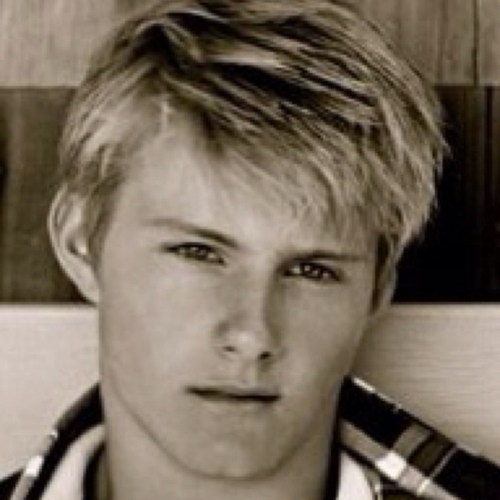 I'm Cato. Don't touch me, if you do, I'll stab you with my sword. Touch @InsidiousClove and I'll gut you.