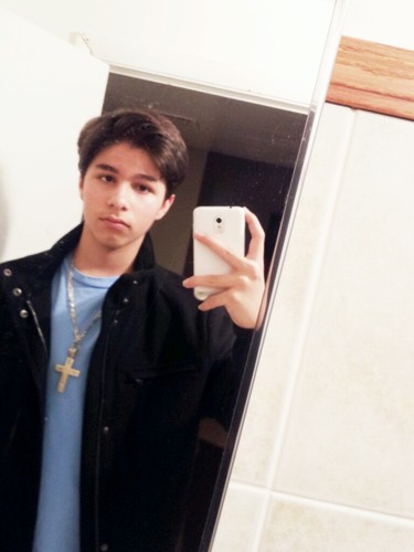 follow me cuz i Got  SWAG  AND   I  WILL  FOLLOW  BACK  IF  YOU  GOT  SWAG  lmao  but  really follow  me