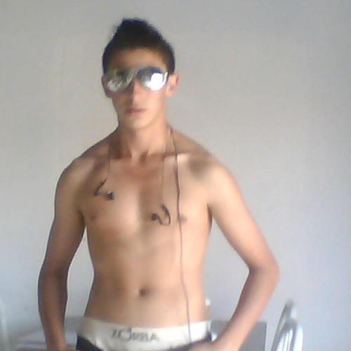 Nao sou apenas  um rosto bonito e um corpo sexy sou filho do zaca lanches