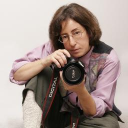 LOIS SIEGEL is a filmmaker, casting director, writer, photographer, professor, and musician.