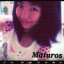 ชื่อแพรวววว :D ทักได้น้ะ เค้าไม่กัด :)