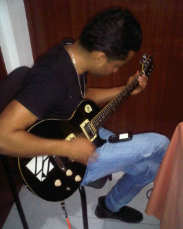 Proyecto NeOrchestral 2013... Género heavy metal con influencias neoclásica!! pin:2160B5D6