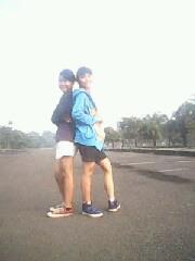 hello follow me & follback me please .. kami grup duet baru :)