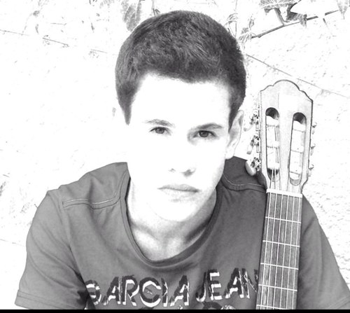 Young acoustic and electric guitar-player, not fame. First acount @lblatner11 !
