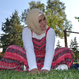 13 Yaşındayım. bir DİRECTİONER im. justin biebere de bayılırım :) Malatya'da Yaşıyorum....
