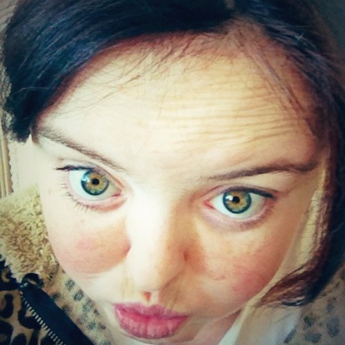 hi my name is lauren follow me :)