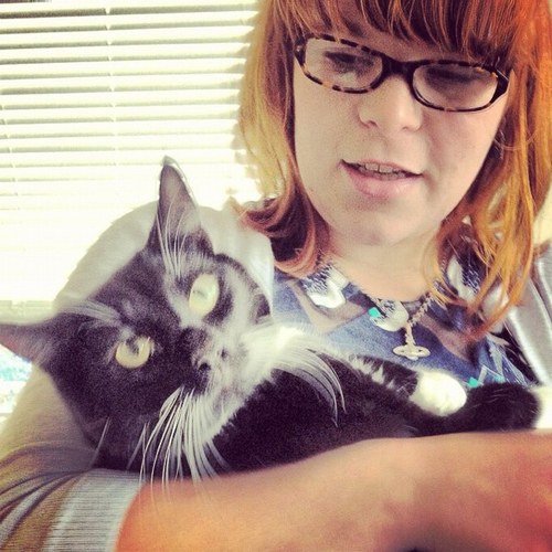 izzyemberson's profile picture. Boo