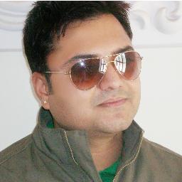 Zindagi Apni
Koi Likhta Bhi Nahi Koi Jalata Bhi Nahi
Is Qadar Akele Ho Gai Hain Aaj Kal
Koi Satata Bhi Nahi Or Koi Manata Bhi Nahi