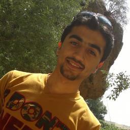 قلبي كمنفضة الرماد أنا.. إن تنبشي ما فيه تحترقي
شعري أنا قلبي ويظلمني.. من لا يرى قلبي على الورق