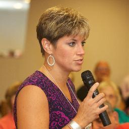 curewomen's profile picture. 