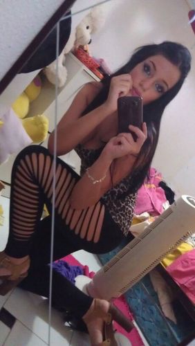 monicaalopezzz's profile picture. 