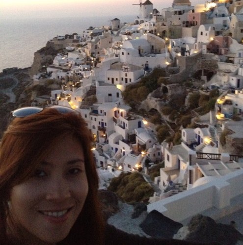 I find inspiration from music & nature. Loves to travel. Dreamer..