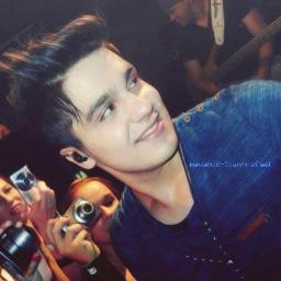 Você não sabe, mas quando eu chego em casa eu repasso cada palavra que você disse, cada gesto que você fez e repito você é o melhor. Luan Santana ღ