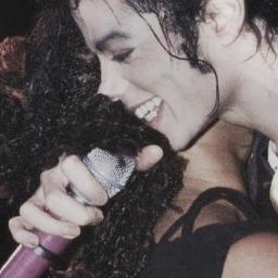 MikeRevoltado2's profile picture. 