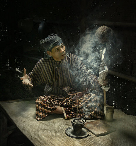 AznShaman's profile picture. Just a humble medicine man in the Malay peninsula, battling whispers & shooting down troubling winds for moolah.