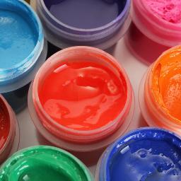 ArtsnEntertain1's profile picture. Sara follows arts and entertainment. She loves to go to the theater and Tweets about the arts nationally. Follow me please!