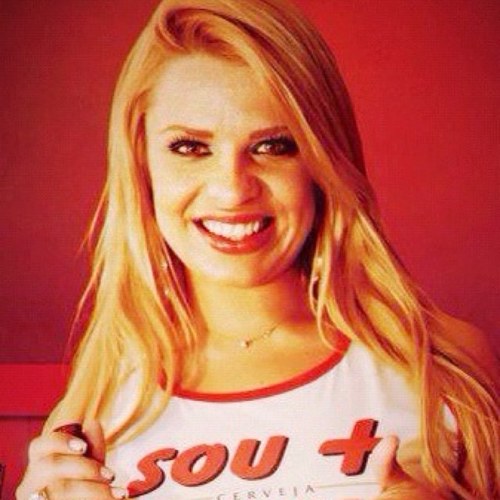 SOU  DANÇARINA ESSE E MEU TWITTER OFICIAL