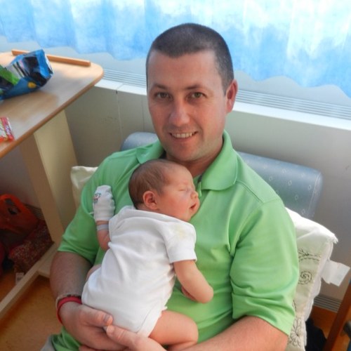 Husband and Dad.. Working as a Sales Director for IWG in the UK and as always Living the Dream !!