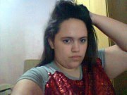 sou viciada em pc gosto de fazer novos amigos,sou extrovertida, falooo muito kkkk