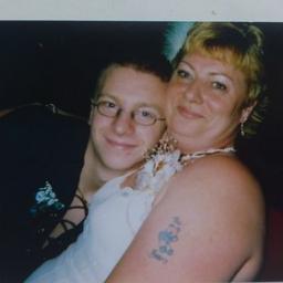 mother of 4, nana of 5. Glasgow Rangers