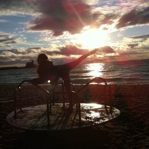 danceandrepeat's profile picture. she/her