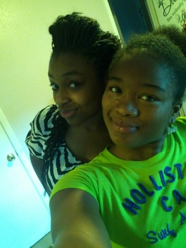 Im a nice,kind,loving,out going & faithful chick!!!!!! short;middle hair;brown skin;swagg killer chick 3 !!!!!!