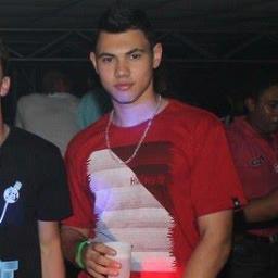 Por que eu deveria me importar com o que os outros pensam de mim? Eu sou quem eu sou e quem eu quero ser ! ;p