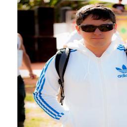 Assessor de assuntos aleatórios; consultor sentimental e afins; DJ em final de carreira. Amado por poucos, odiado por muitos e respeitado por todos