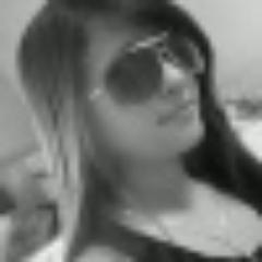 gosto de sair com as amigas,sou simpatica,gosto de todo tipo de musica,gosto de me vestir beim,bermudinha camiseta , naum sou patricinha como muitos dizem...*_*