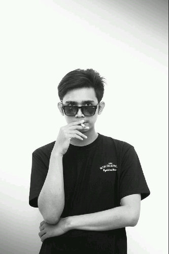 lukyardila's profile picture. Listening | learning | creating | playing| @zipperDIY