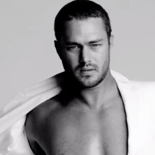 TAYLOR KINNEY News (@T_KinneyNews) | Twitter