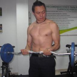 profesional en Negocios internacionales y especialista en alta gerencia. apasionado por la COMEDIA  el taekwondo y las artes marciales mixtas