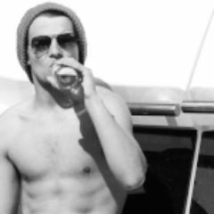 humorous, affectionate and singer @NIALL_isHORAN
@UP_ALL_NIGTH_1D Folllow  @16Boybelieber @Real_Liam_Payne ...