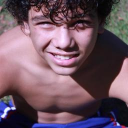 Meu maior orgulho é de ser:::::::: ********ḶӫЦϾφ********

( :  :  ) *-*'-'