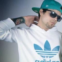 fã club dedicado ao mais #lindu o mais #fofo o mais tudo @cadeorafinha /twitter oficializado pelo @cadeorafinha (11/12/11)/ dona @oiieeeee