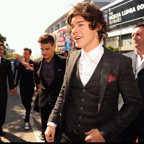 @harry_styles love you .