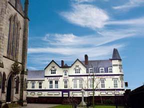 A superb 18th century hotel & one of the most famous pubs in Liverpool. Your stay at this Hotel is a real experience.
