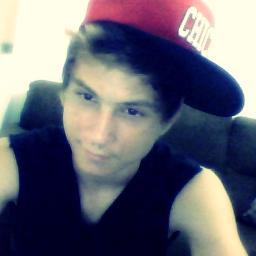 ó eu aqui n_n https://t.co/v3G8urJhUt
Life eterna com a @locadave e o mordomo :33