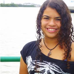 Cansei de sorrir sem vontade só pra ter que agradar as pessoas.