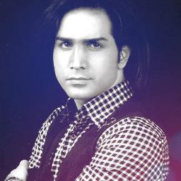 MohsenYeganeh_H's profile picture. پروفایل رسمی آلبوم حباب محسن یگانه

آلبوم حباب دست رنج دو سال زحمت و بی خوابی های محسن یگانه است . این آلبوم از 14 قطعه تشکیل شده است .