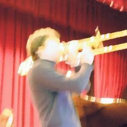 omizu's profile picture. 車いじって、トロンボーン吹いて、酒飲んで寝る、そんな生活に憬れる今日この頃。