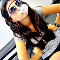 feito dia: 03/03/12 Eu amo muito TODOS os Rebeldes mas minha preferida é a Mel mesmo assim eu te amo #RebeldeS .