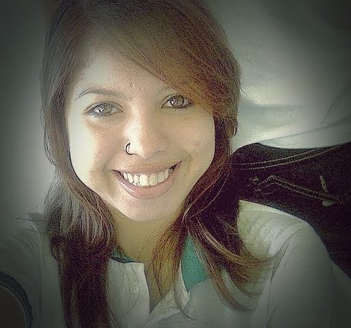 ThaynaPatrici's profile picture. Quem descreve se limita.