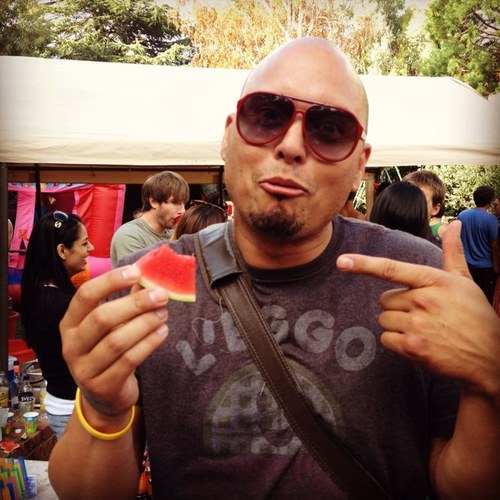 EDDIe_KID's profile picture. What did the 5 fingers say to the face??!! ;)