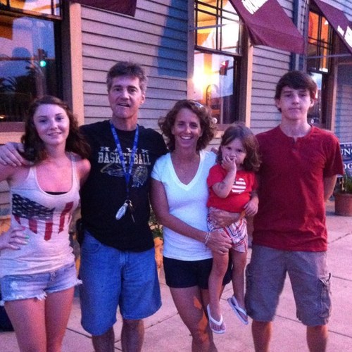 Super mom of 3 kiddos Rodan and Fields consultant Preschool teacher at Lifetime Fitness