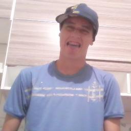 um mlk acima di vc  mais abaixoo d deus