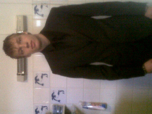 Elmii1993's profile picture. 